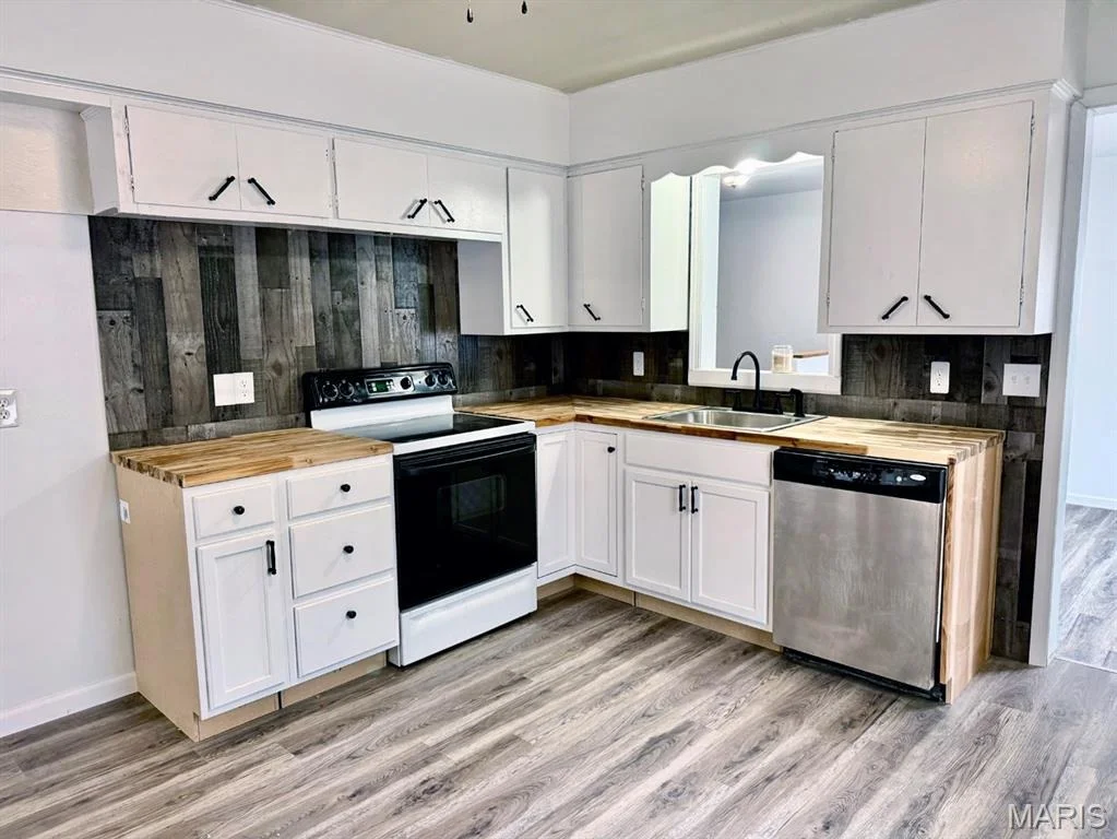Photo of 328 W Oak Street