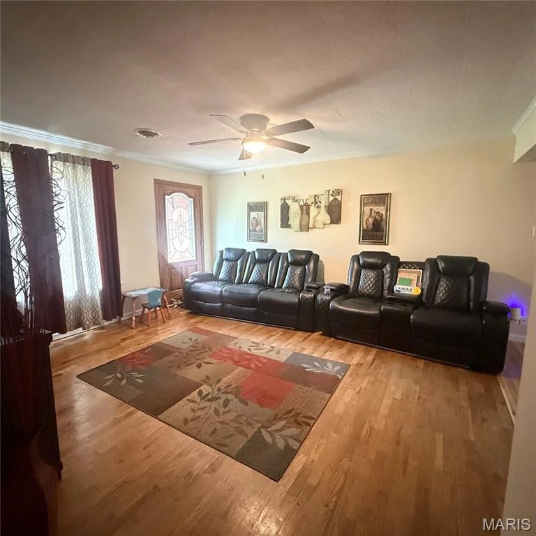 Photo of 1116 Locust Drive