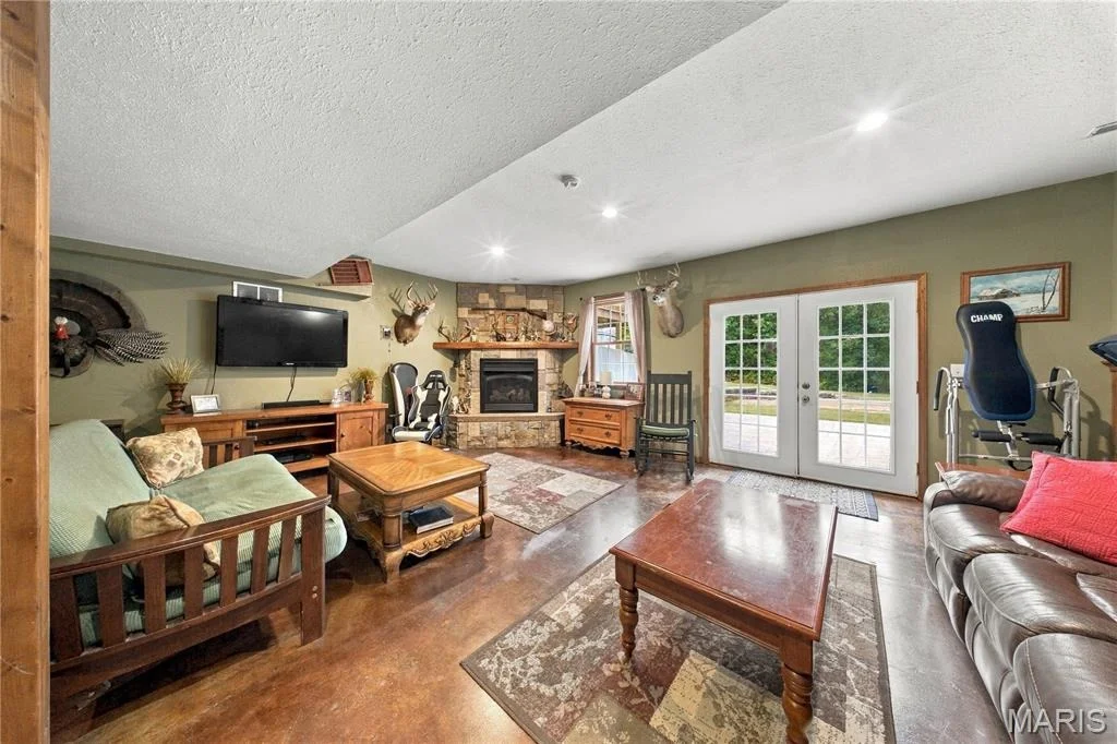 Photo of 15225 Deer Park Lane