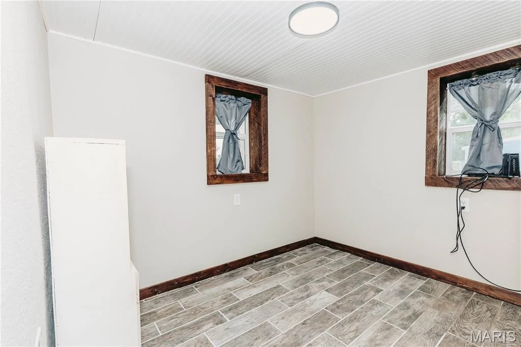 Photo of 40190 Dandelion Road