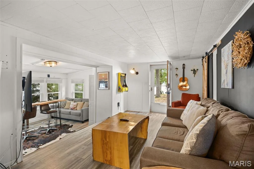 Photo of 33017 Fairglen Road