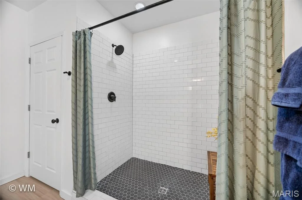 Photo of 16245 Badger Road