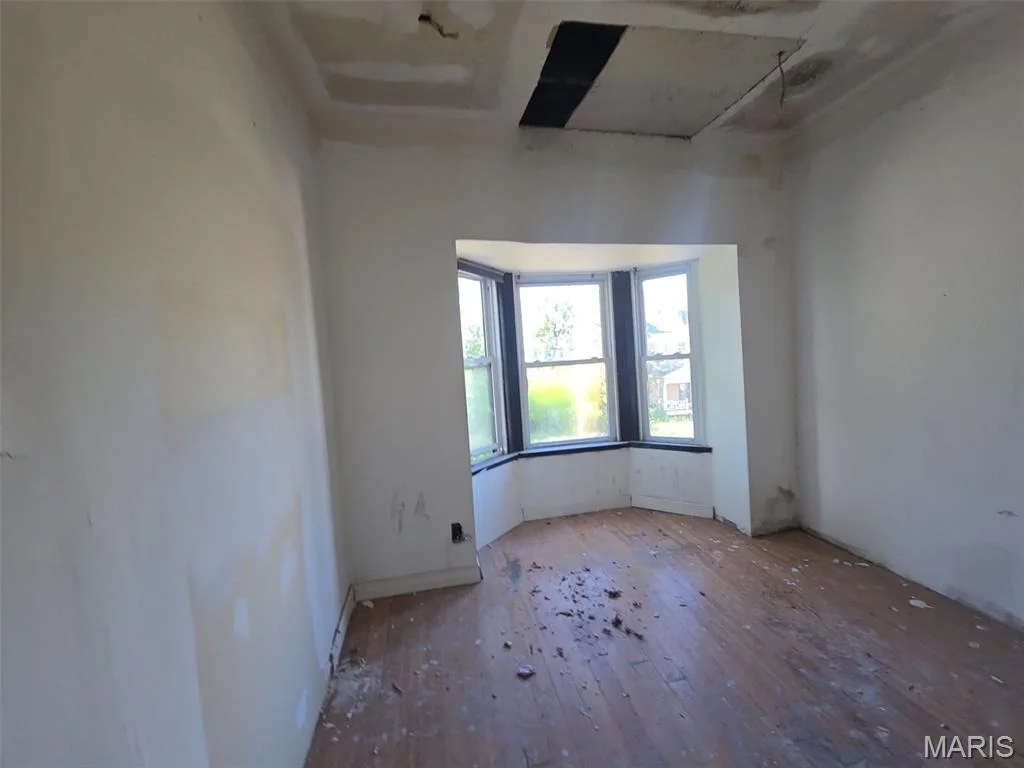 Photo of 5161 Maple Avenue