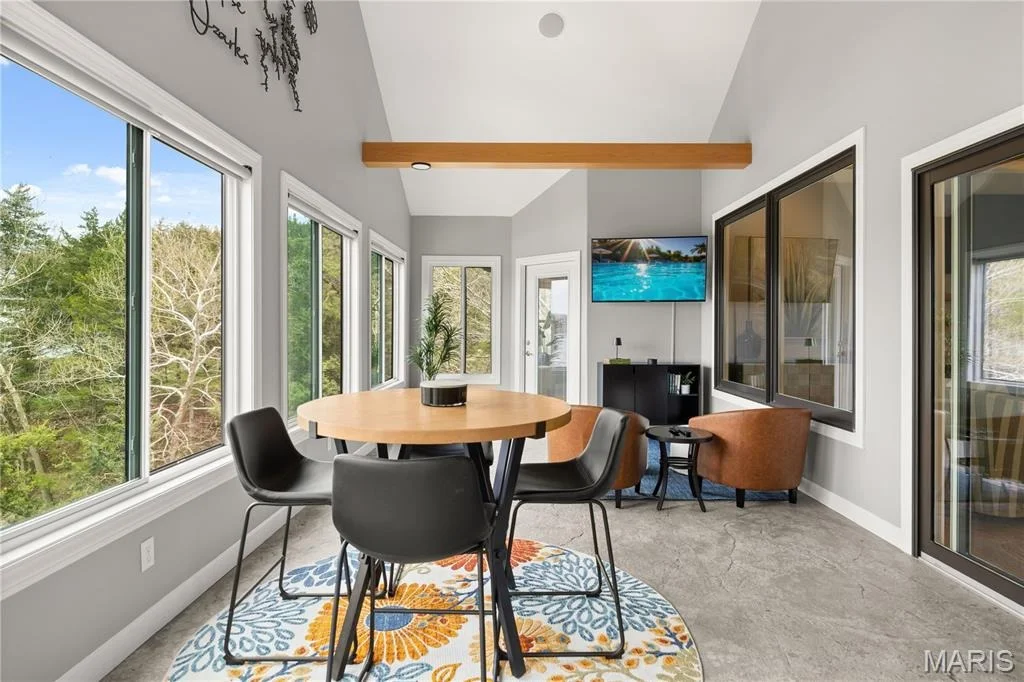 Photo of 18028 Bayview Lane
