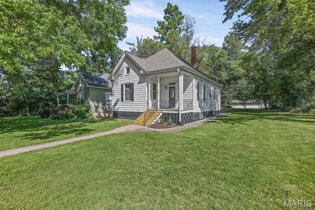 Photo of 106 Hazel Ave. Avenue