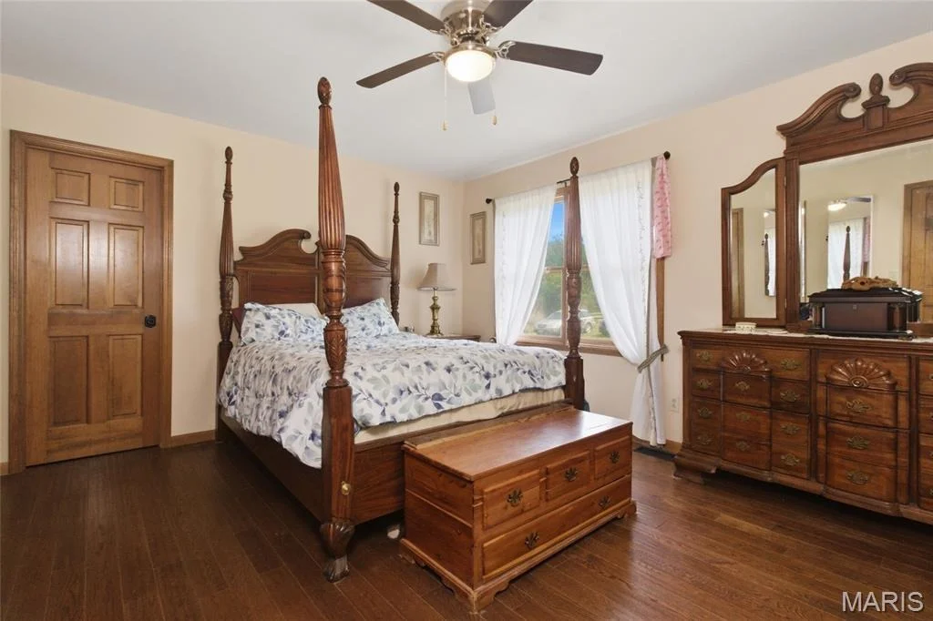 Photo of 11004 Western Road