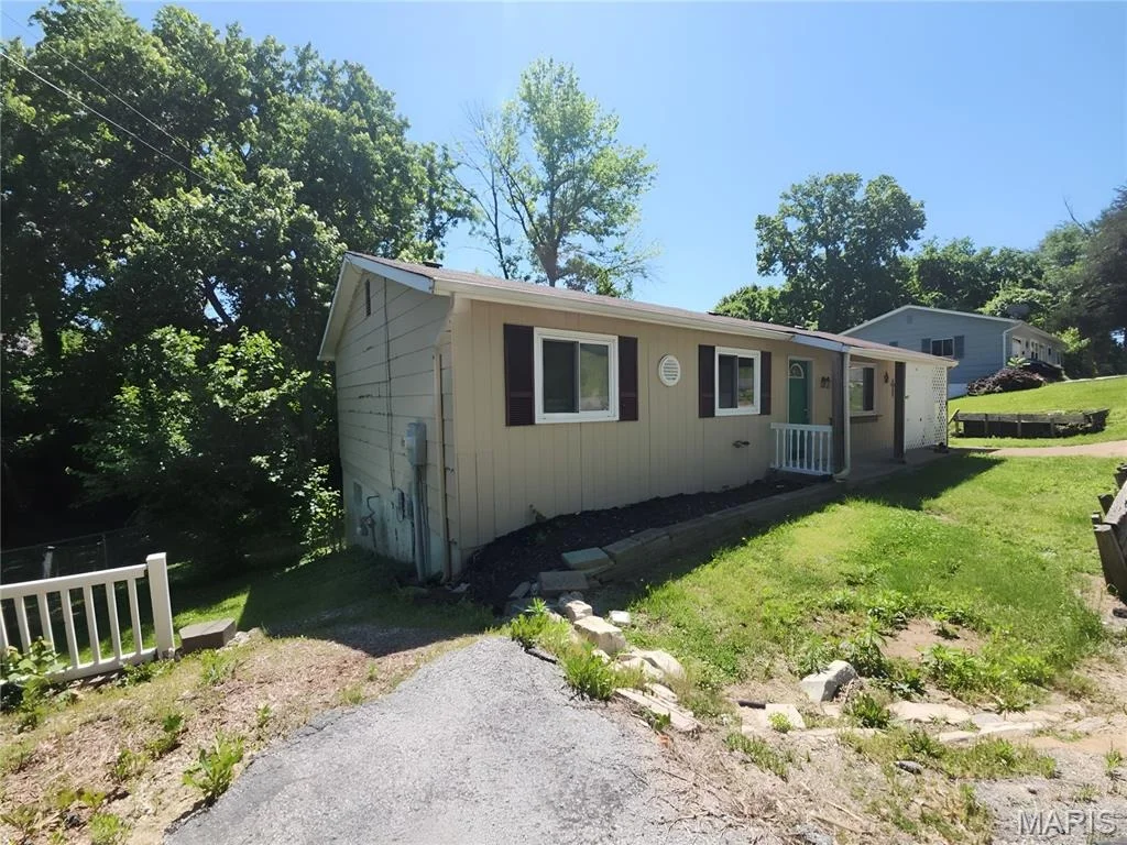 Photo of 1816 West Drive