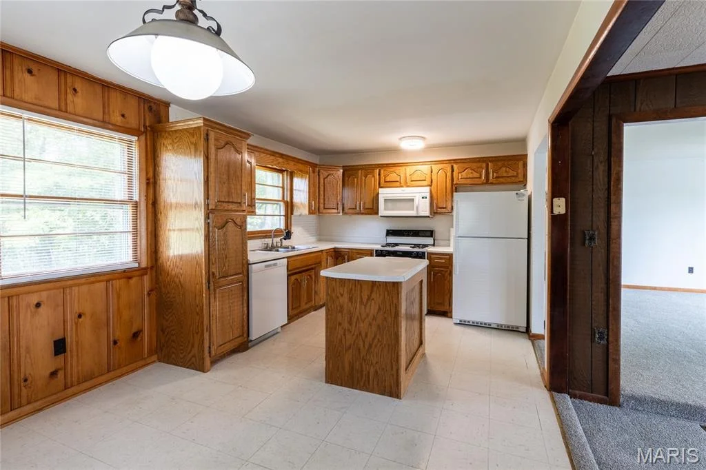 Photo of 304 W 6th Street