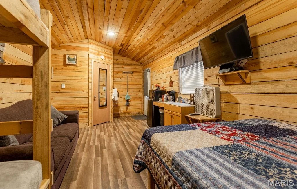 Photo of 17720 County Road 504