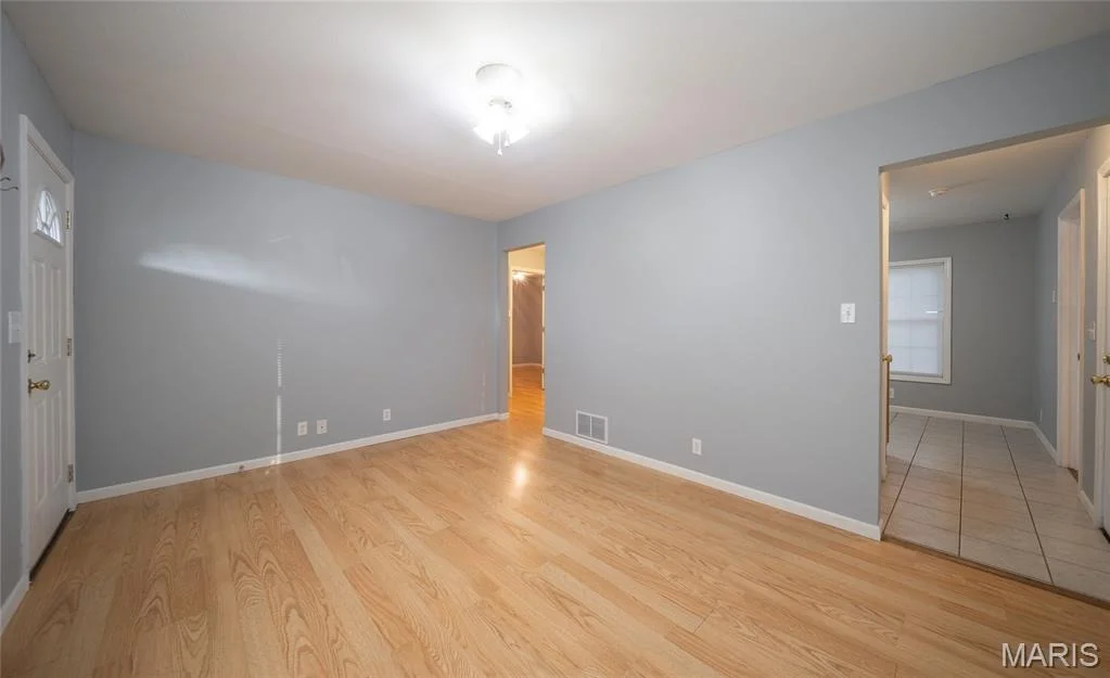 Photo of 906 E 6th Street