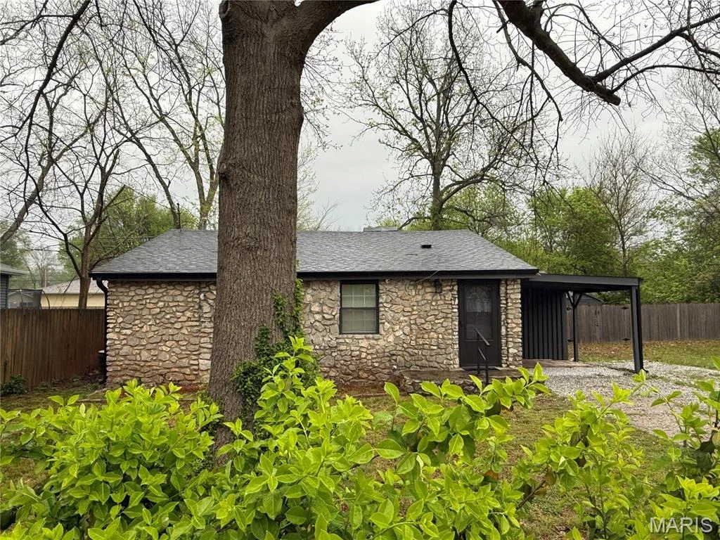 Photo of 3053 W Grand