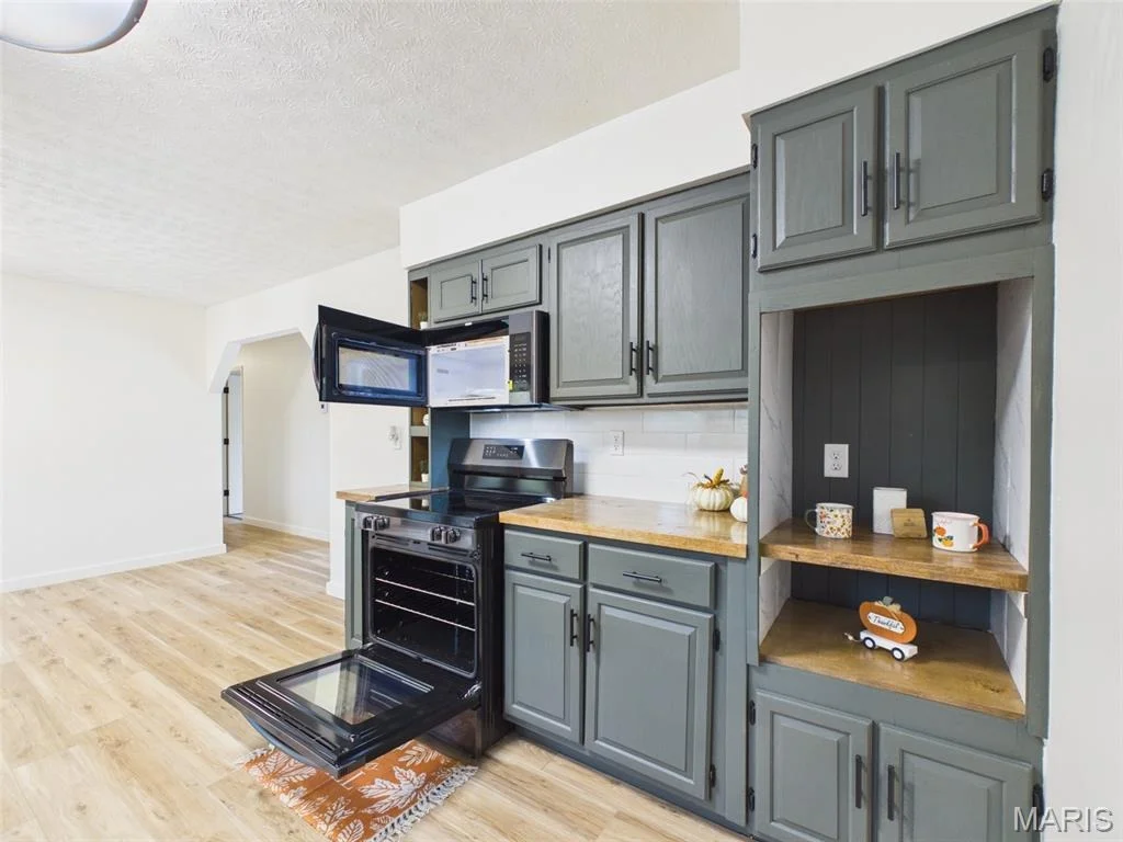 Photo of 608 Sunset Drive