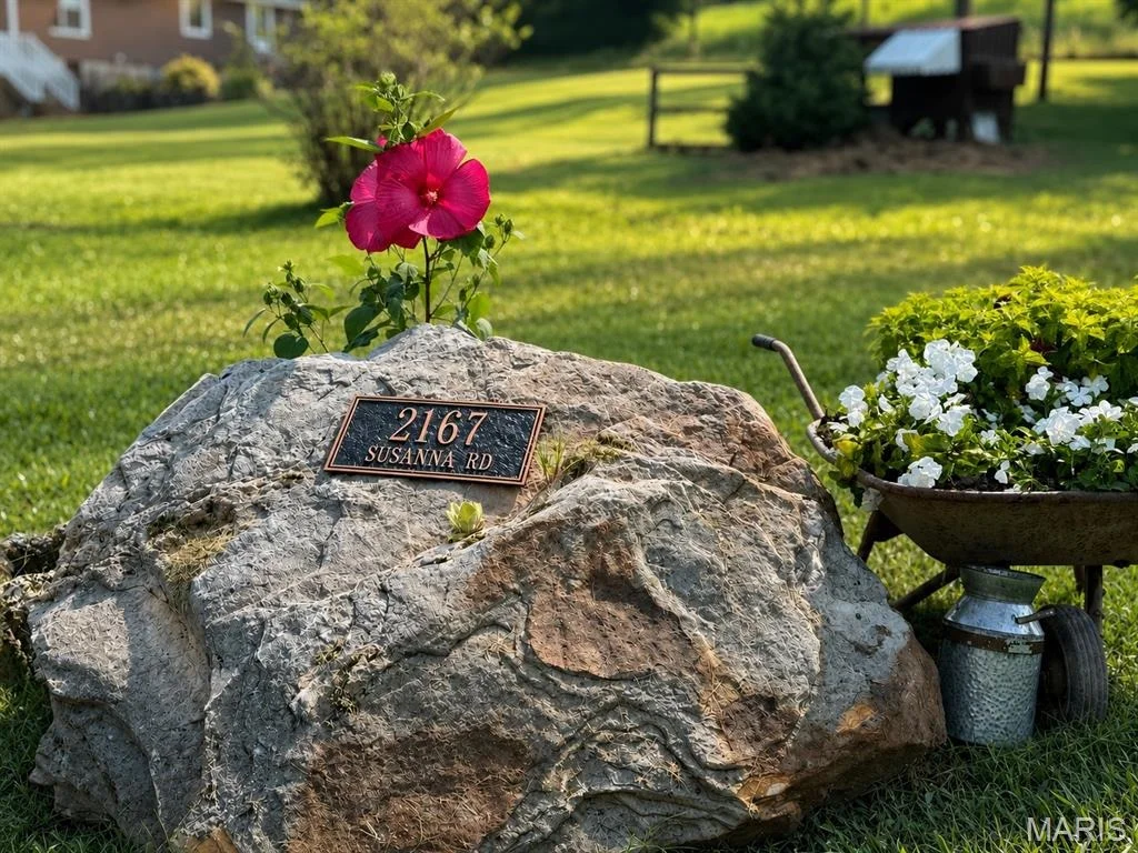 Photo of 2167 Susanna Road
