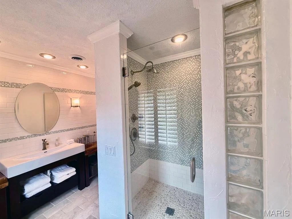 Photo of 908 W Bain Street