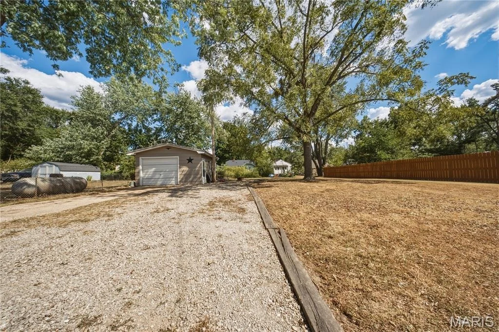 Photo of 100 N Pershing Avenue