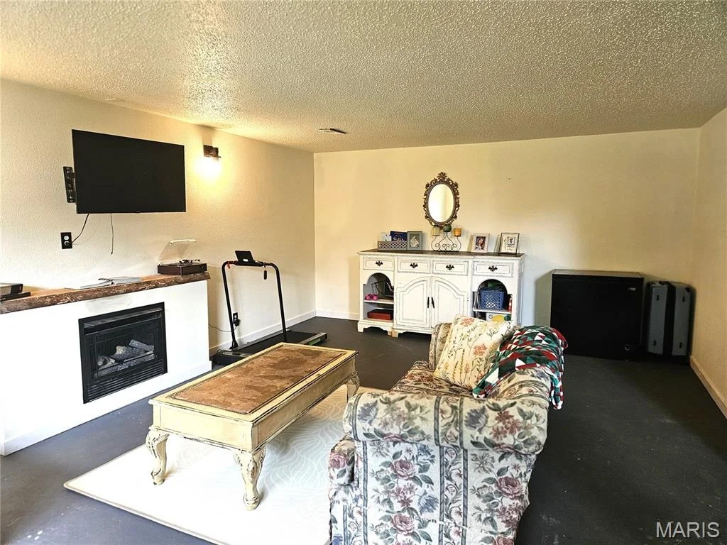Photo of 525 Skyview Drive