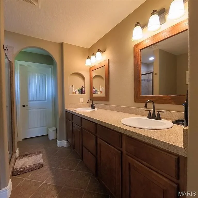 Photo of 602 Oak Park Boulevard