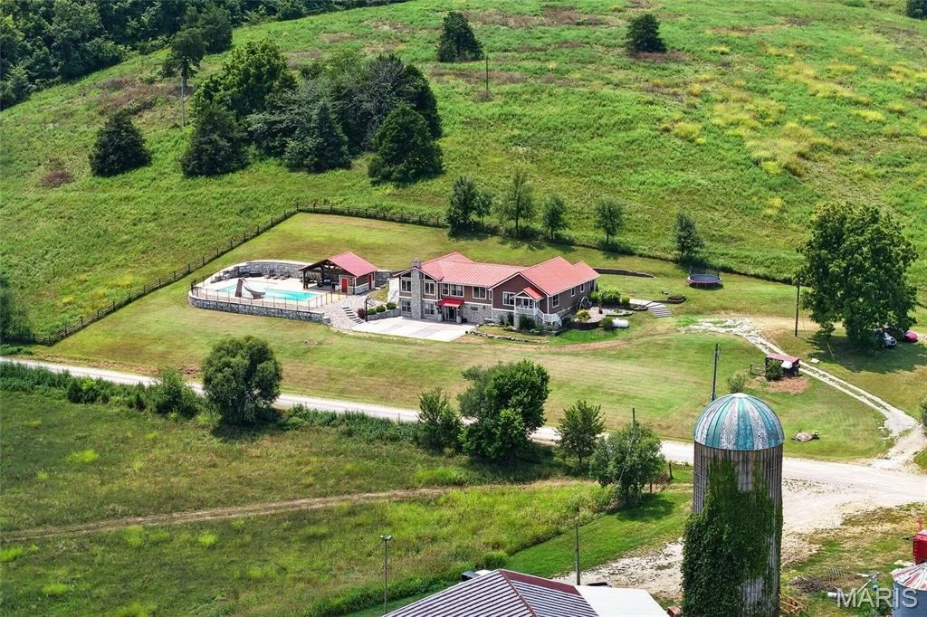 Photo of 2167 Susanna Road