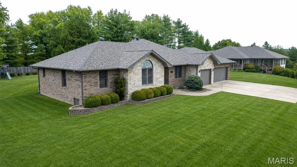 Photo of 503 Primrose Lane