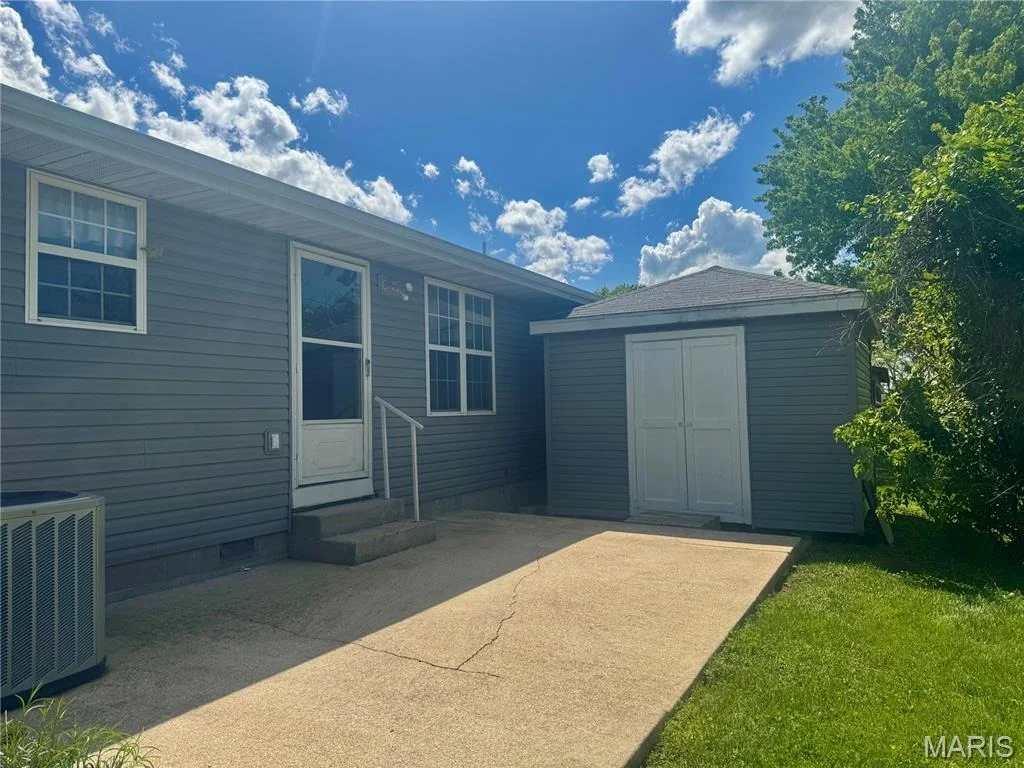Photo of 1129 Lacy Drive