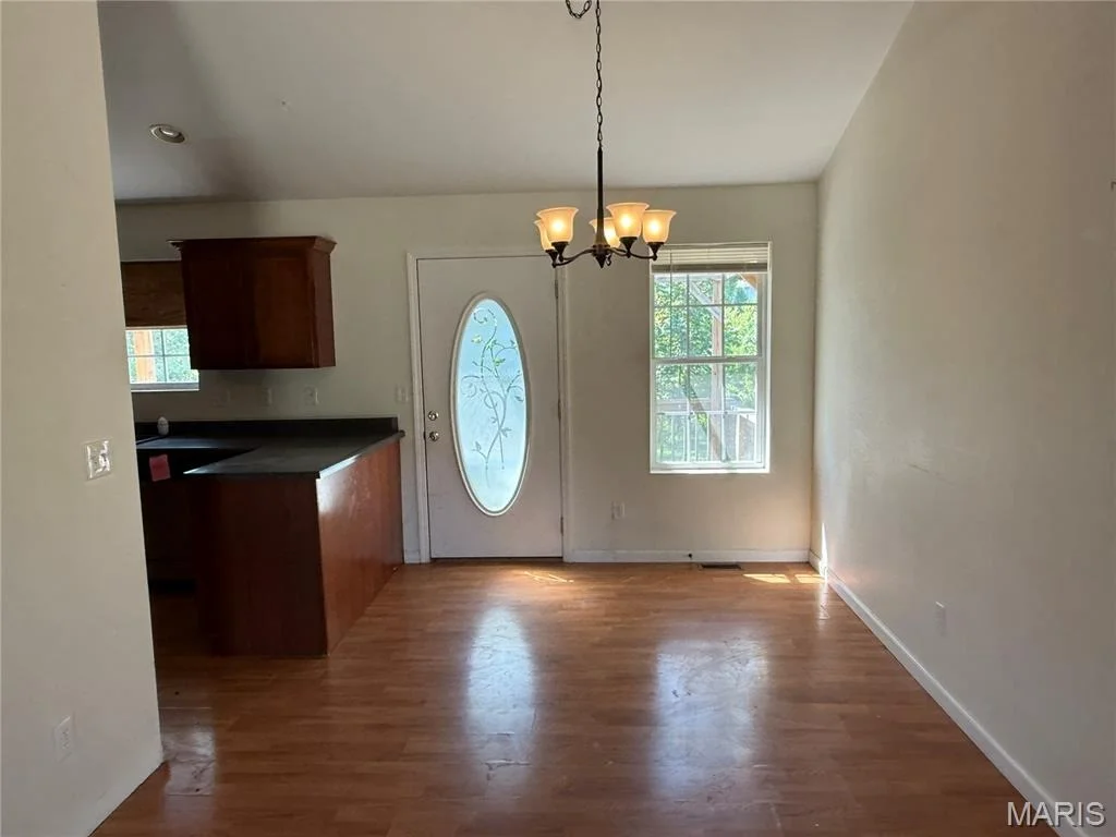 Photo of 16531 Hoyt