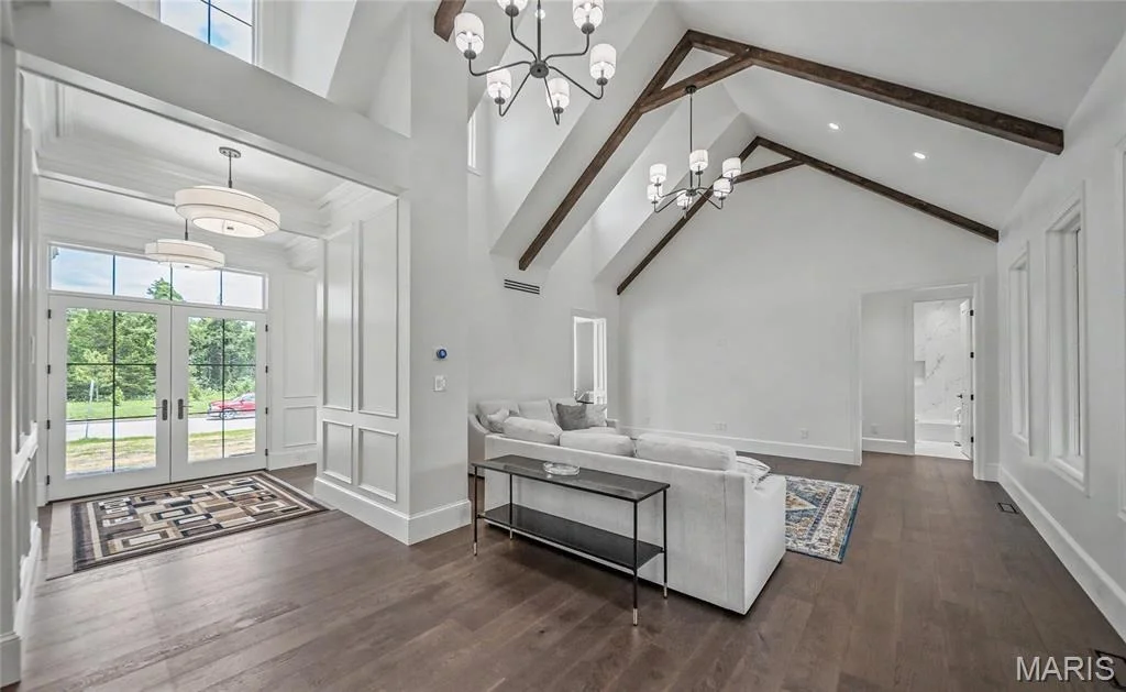 Photo of 604 Winchester Drive