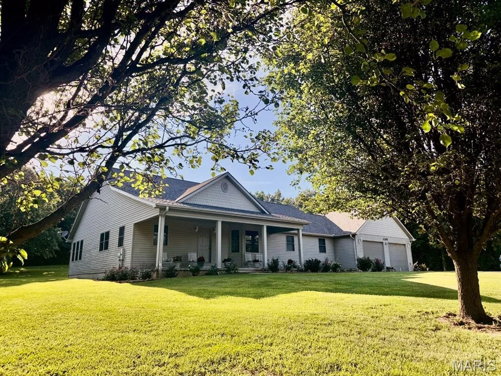 Photo of 1205 N Hickory Street