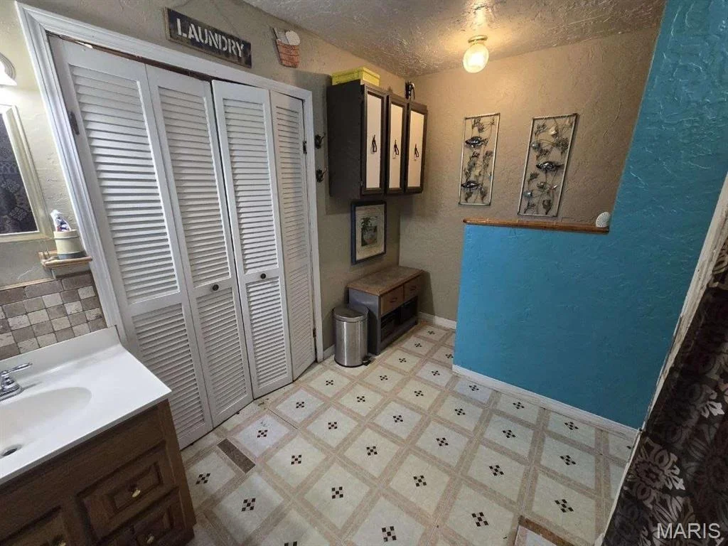 Photo of 24951 Blue Waters Road