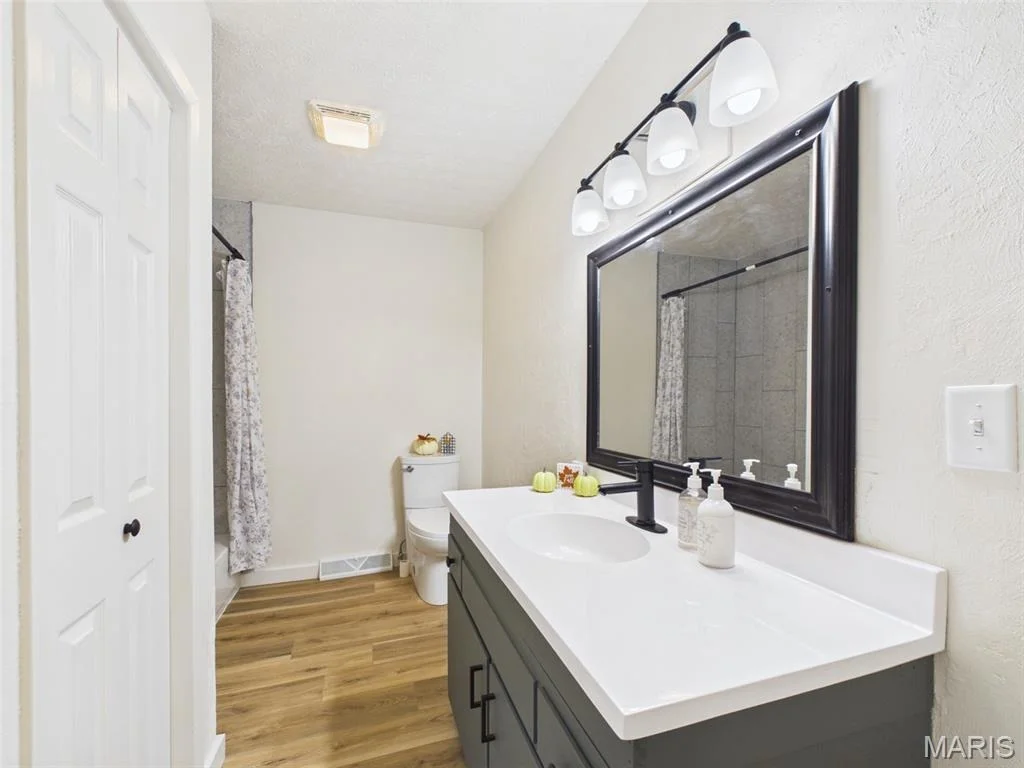 Photo of 608 Sunset Drive