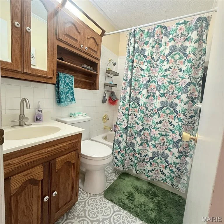 Photo of 1116 Locust Drive