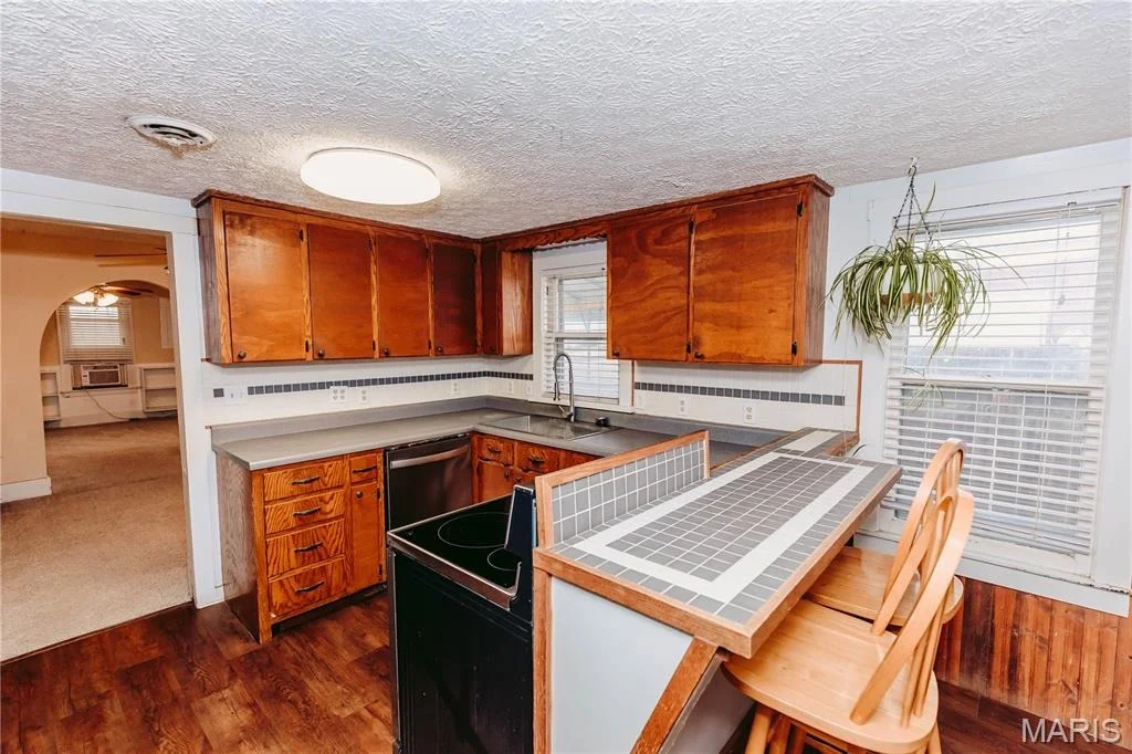Photo of 412 W Chestnut Street