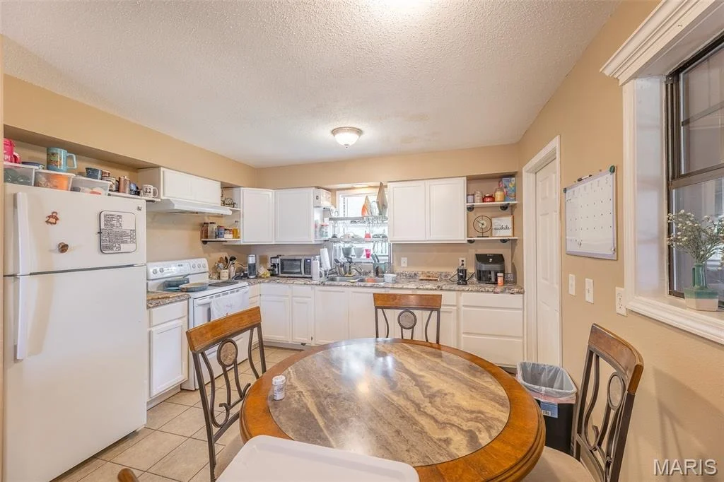 Photo of 2709 Oakmoore Drive