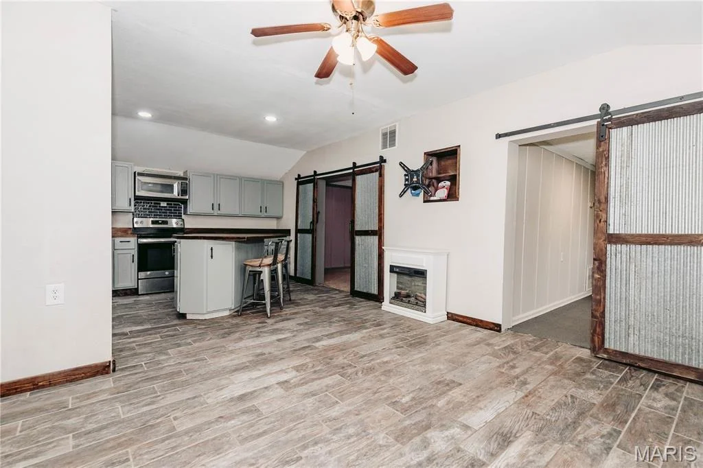 Photo of 40190 Dandelion Road