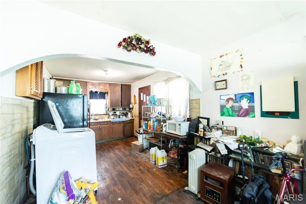 Photo of 129 Maple Avenue