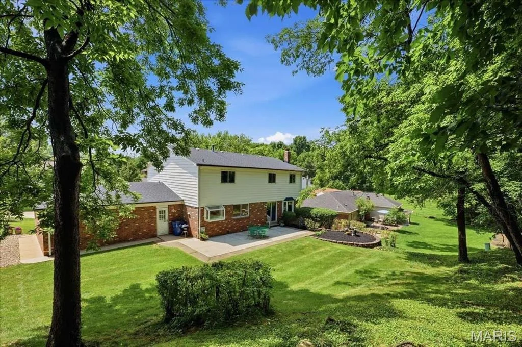 Photo of 2108 Cedaroyal Drive