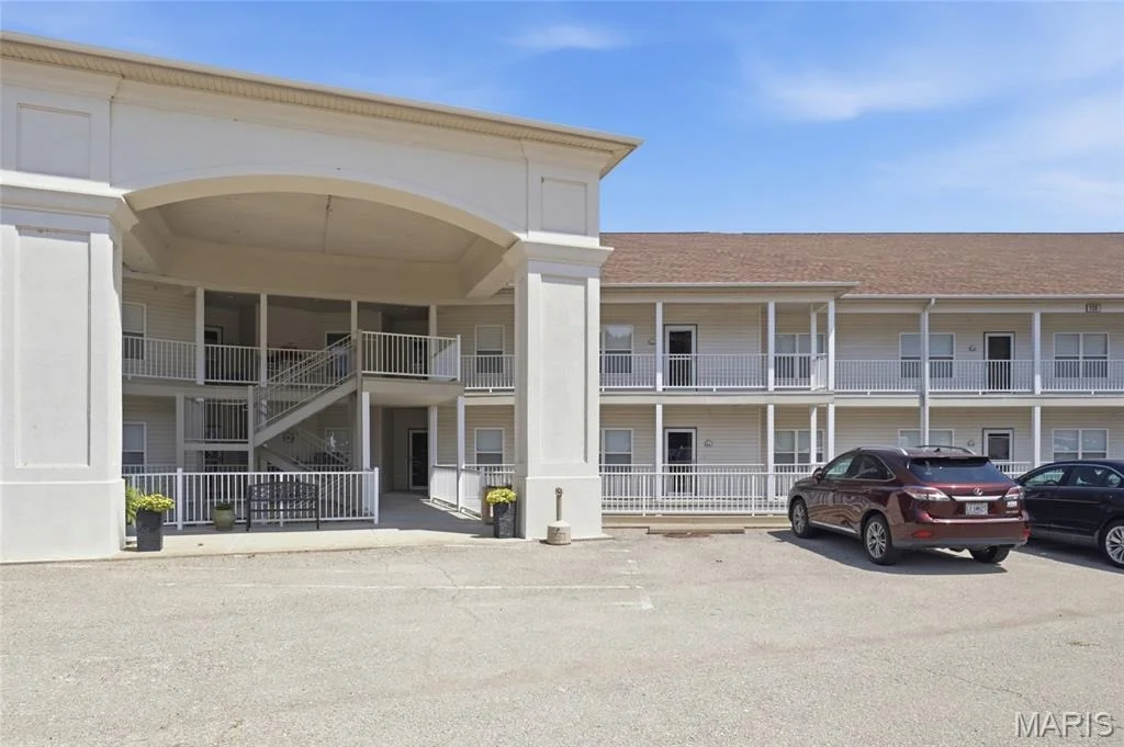 Photo of Unit 2L at 100 Trinity Pointe Drive