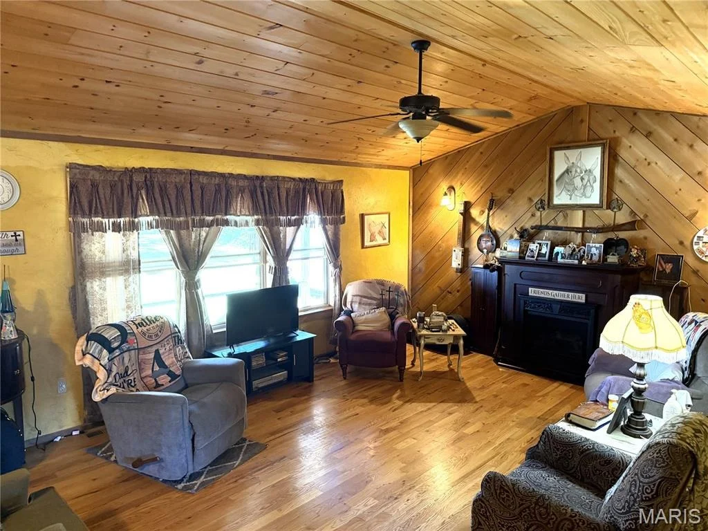 Photo of 9468 State Highway 19