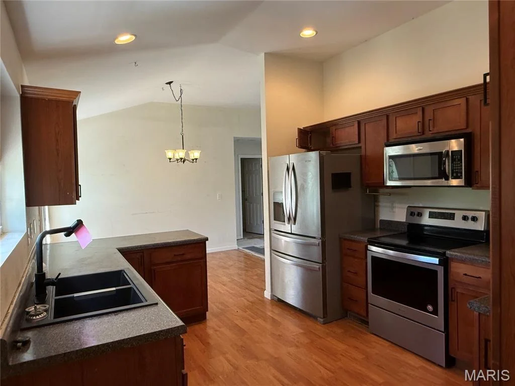 Photo of 16531 Hoyt