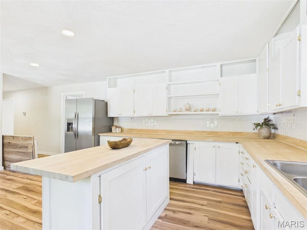 Photo of 21700 Highway Y