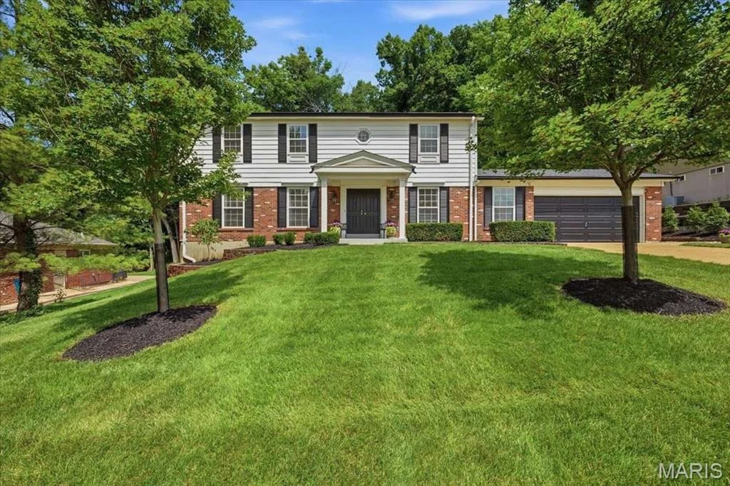 Photo of 2108 Cedaroyal Drive