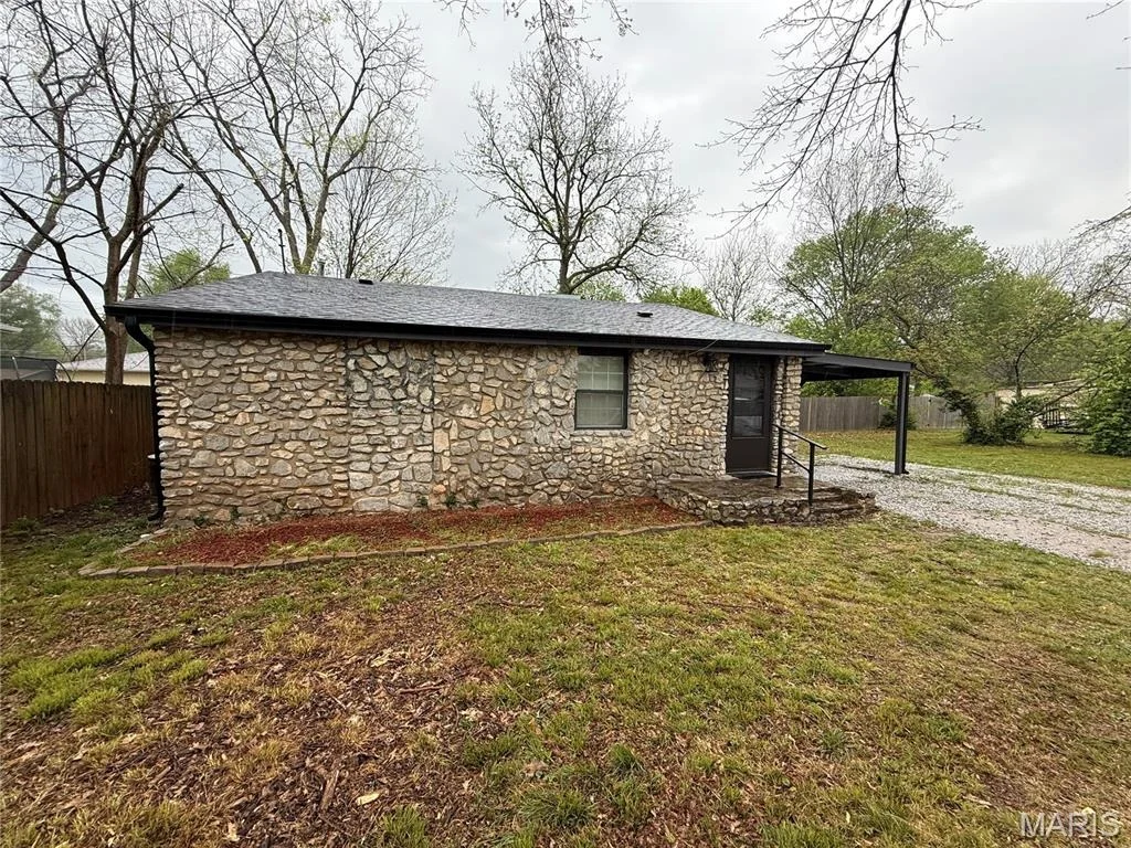 Photo of 3053 W Grand