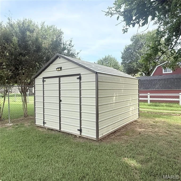 Photo of 1116 Locust Drive
