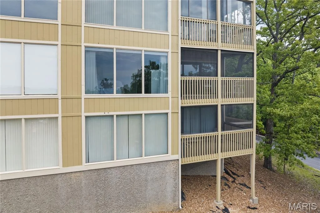 Photo of Unit 721 at 2500 Bay Point Lane