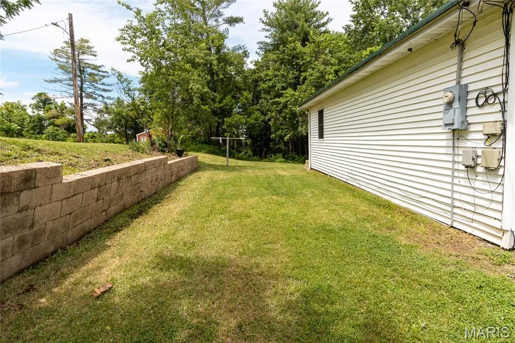 Photo of 304 W 6th Street