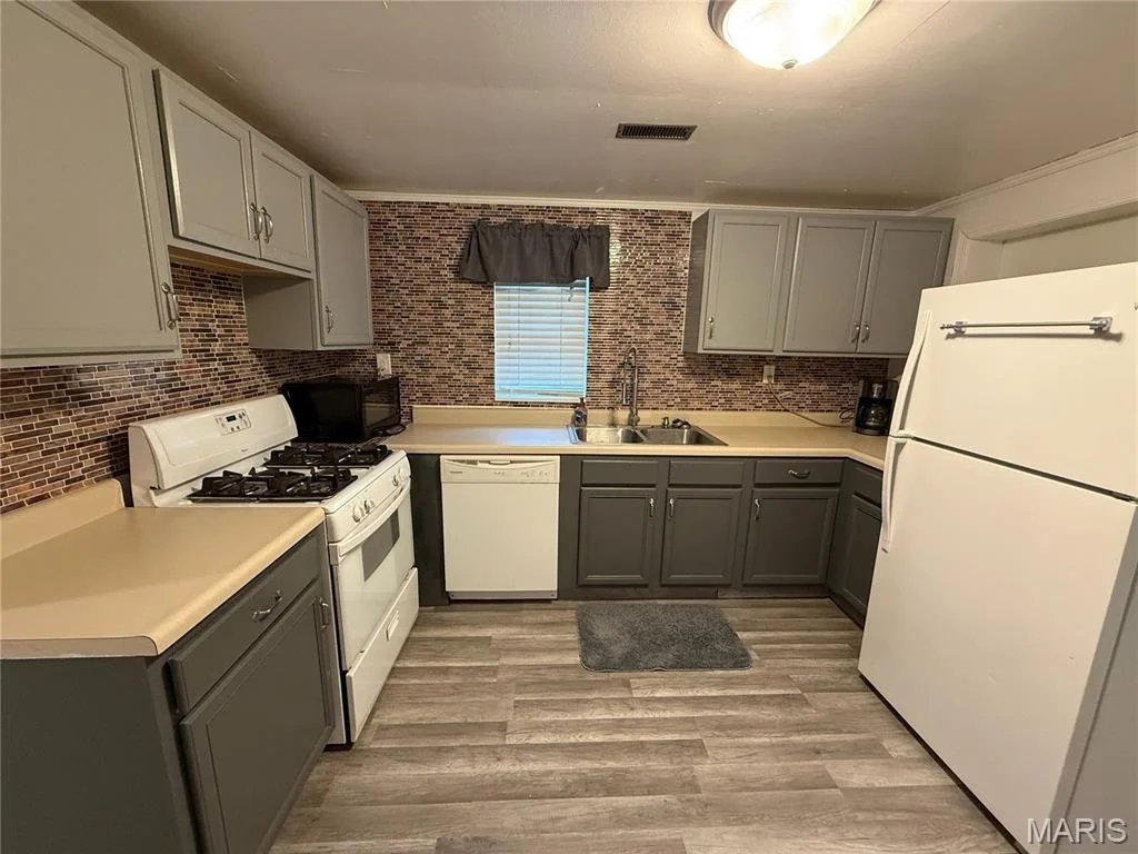 Photo of 3053 W Grand