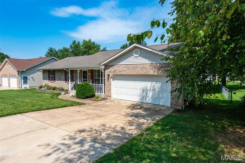 Photo of 1231 Deer Run Drive Drive