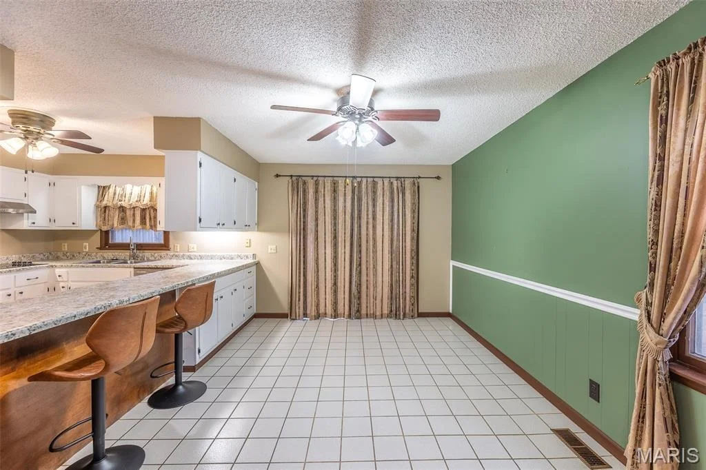 Photo of 2855 Lakeside Drive