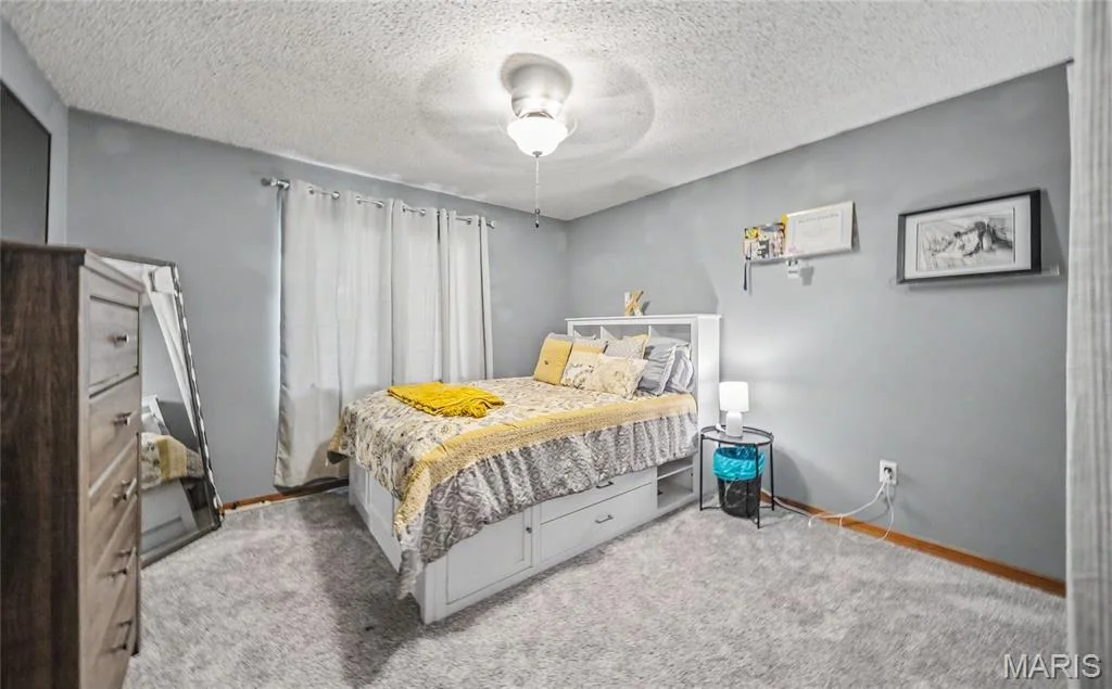 Photo of 13915 Maple Lane