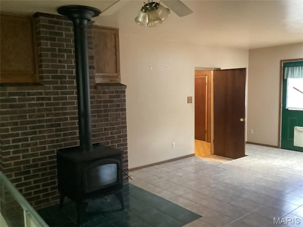 Photo of 1050 Luebbering Road