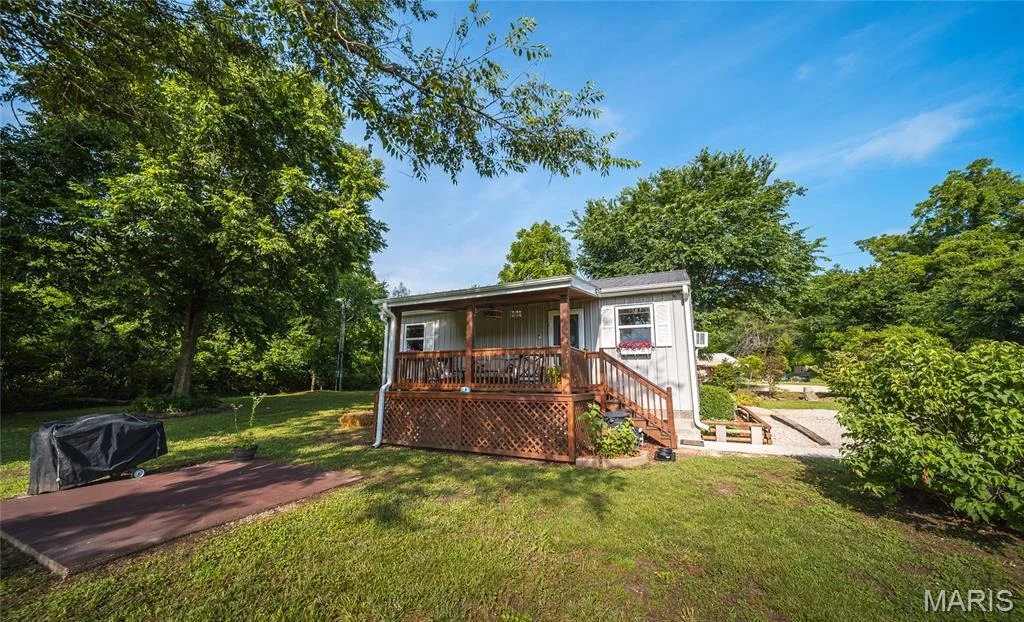 Photo of 17904 Cliff Road